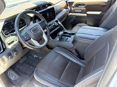 Used 2023 GMC Sierra 1500 Denali w/ Technology Package AWD/4WD image 19