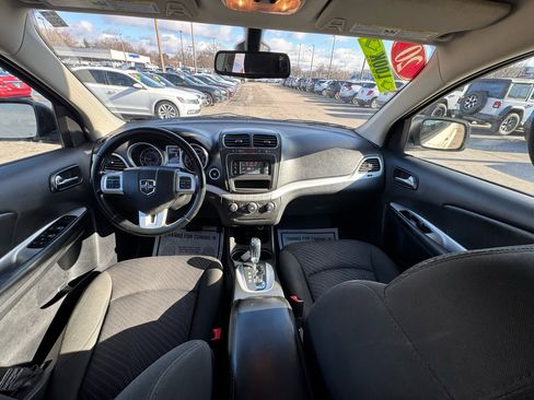 Used 2020 Dodge Journey SE w/ SE Popular Equipment Group image 15
