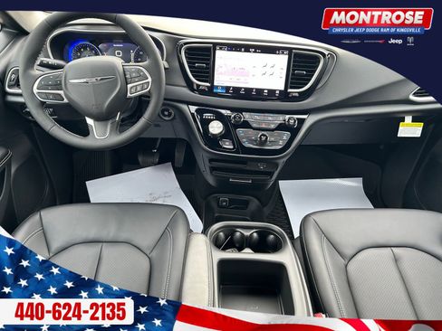 New 2026 Chrysler Voyager LX image 24