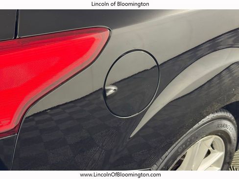 Used 2018 Ford Focus SE w/ Cold Weather Package image 15