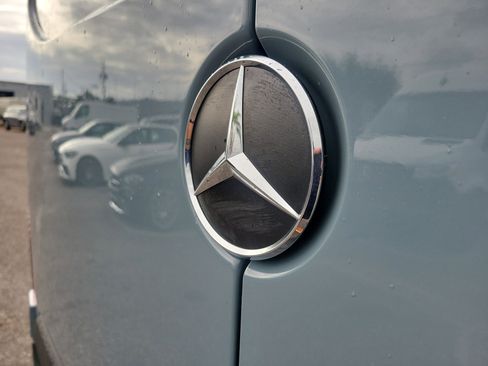 Used 2024 Mercedes-Benz Sprinter 2500 image 6