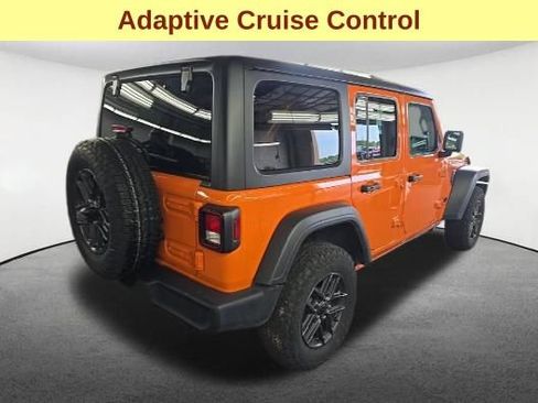 Used 2025 Jeep Wrangler Unlimited Sport AWD/4WD image 5