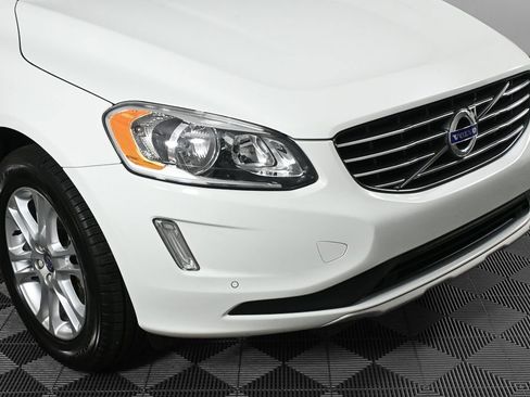 Used 2016 Volvo XC60 T5 Premier w/ Proximity Package FWD image 33