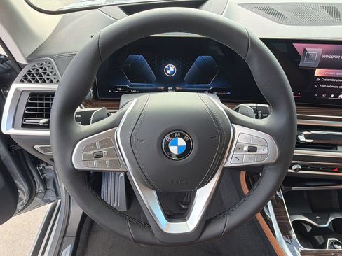 Used 2027 BMW X7 xDrive40i w/ Premium Package AWD/4WD image 10
