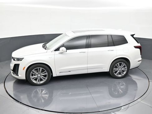 Certified 2023 Cadillac XT6 Premium Luxury image 13