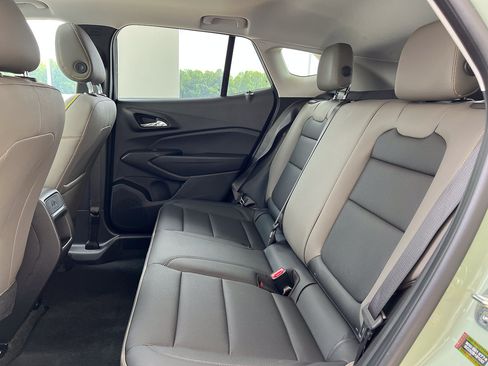 Used 2025 Chevrolet Trax ACTIV w/ Sunroof Package FWD image 22