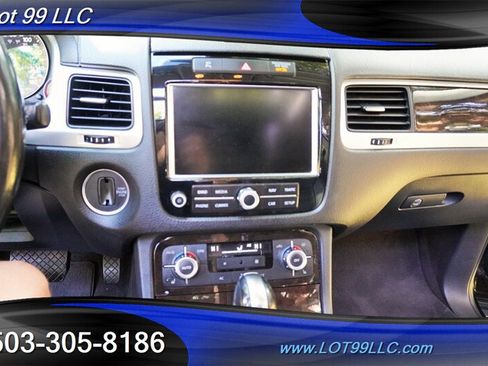 Used 2013 Volkswagen Touareg Executive AWD/4WD image 21