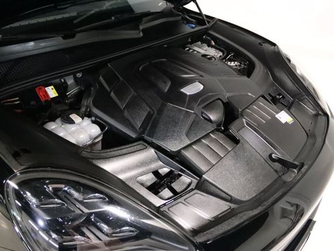 Used 2022 Porsche Cayenne Platinum Edition AWD/4WD image 87