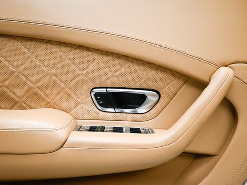 Used 2017 Bentley Continental GT image 61
