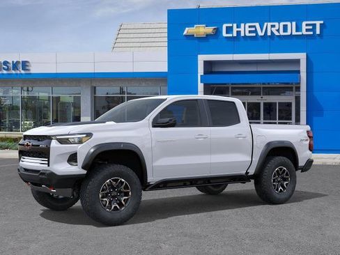 New 2026 Chevrolet Colorado ZR2 w/ Technology Package AWD/4WD image 2