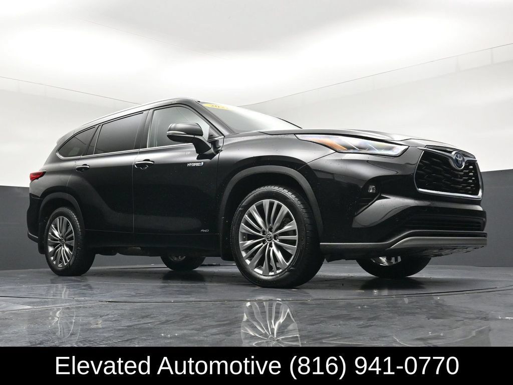 Used 2021 Toyota Highlander Platinum AWD/4WD image 25