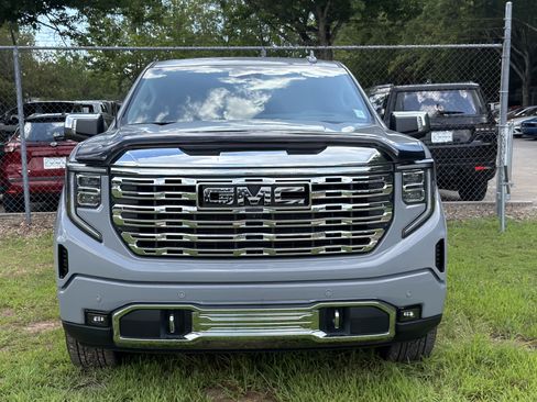 Used 2024 GMC Sierra 1500 Denali AWD/4WD image 2