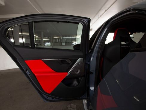 Certified 2025 BMW M5 w/ Carbon Package image 25