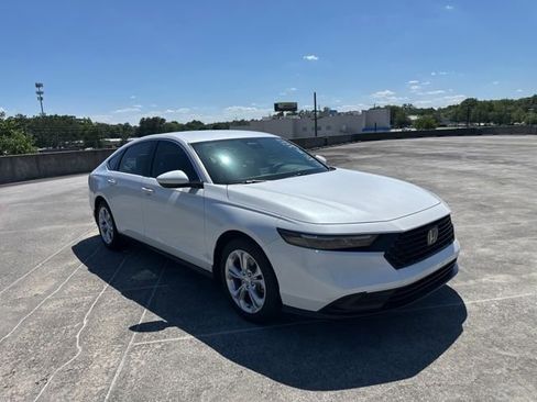 Used 2025 Honda Accord LX image 2