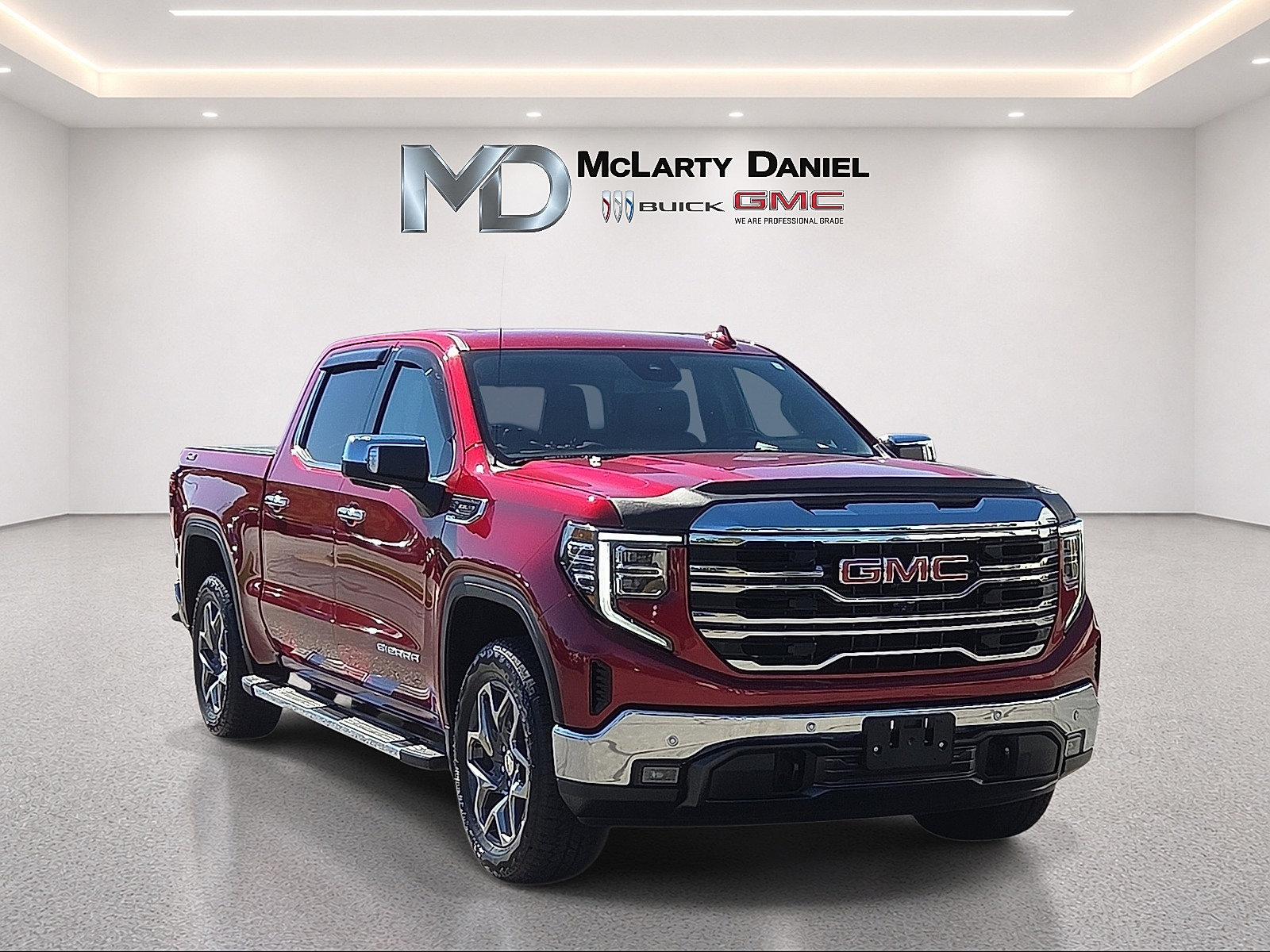 Used 2025 GMC Sierra 1500 SLT w/ SLT Premium Package AWD/4WD image 1