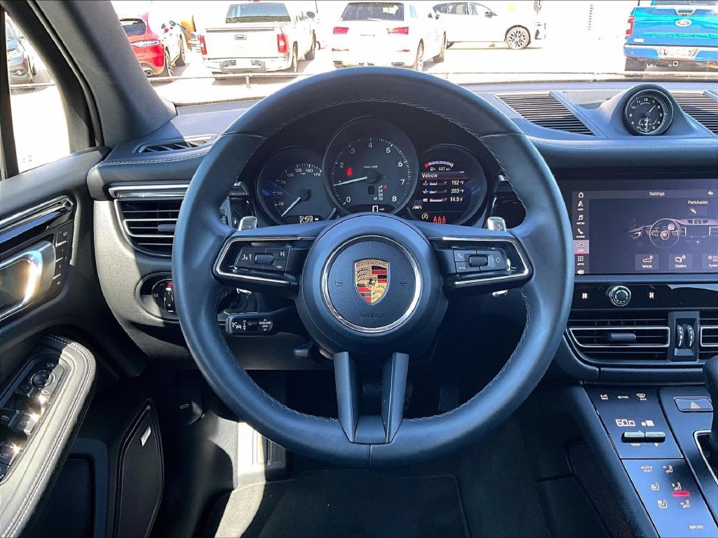 Certified 2026 Porsche Macan AWD/4WD image 15