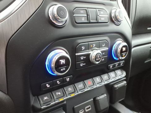 Used 2021 GMC Sierra 1500 Denali w/ Denali Ultimate Package image 8