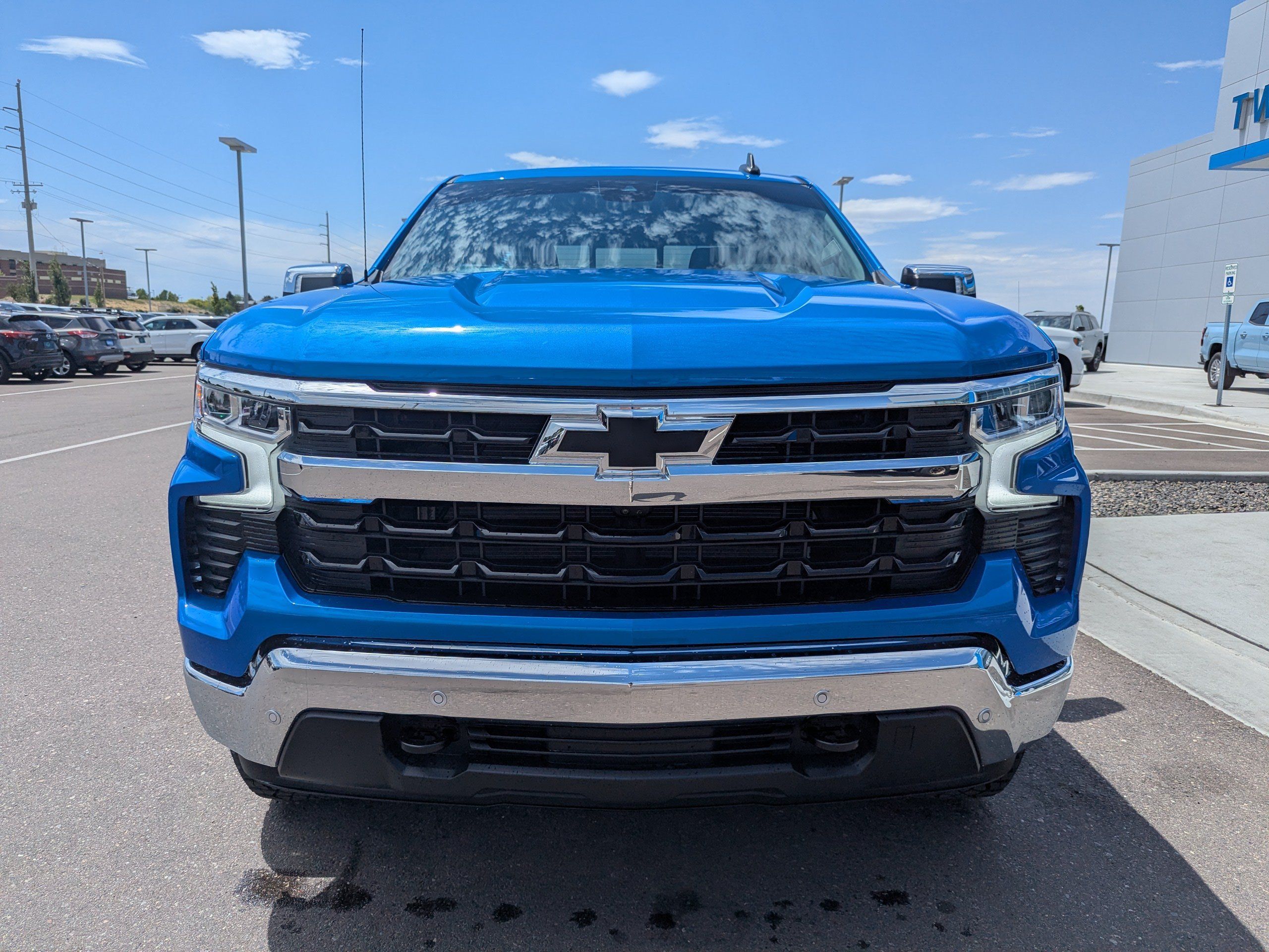 Used 2026 Chevrolet Silverado 1500 LT AWD/4WD image 5