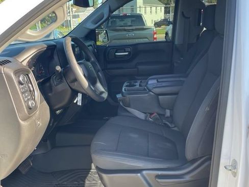 Used 2021 Chevrolet Silverado 1500 Custom Trail Boss w/ LPO, Dark Essentials Package AWD/4WD image 5