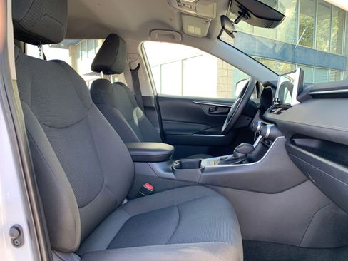 Used 2025 Toyota RAV4 LE image 35