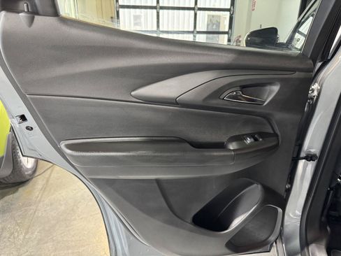 Used 2025 Chevrolet TrailBlazer LT FWD image 25