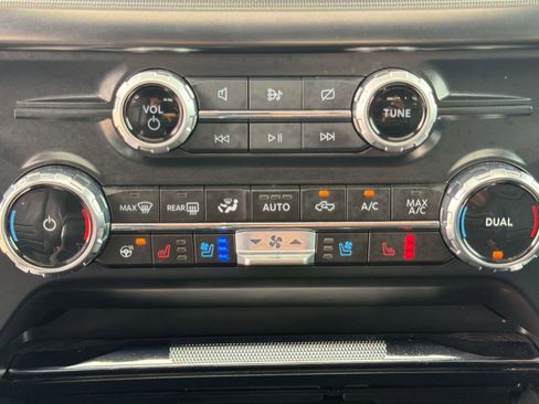 Used 2023 Ford F150 Platinum w/ Equipment Group 701A High image 17