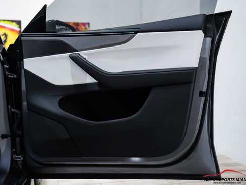 Used 2026 Tesla Model Y 2WD image 52