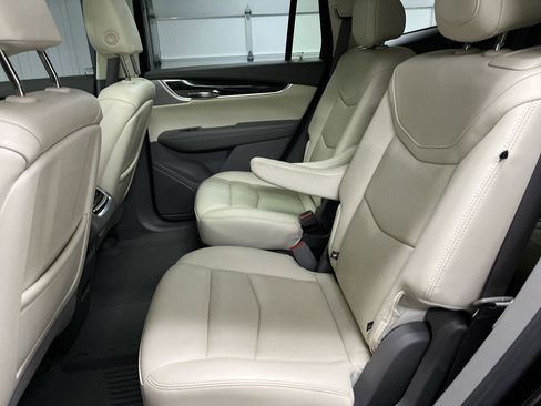 Used 2021 Cadillac XT6 Premium Luxury image 63