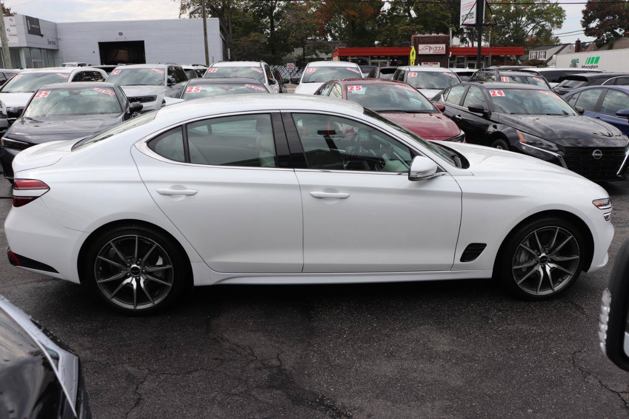 Used 2025 Genesis G70 2.5T AWD/4WD image 6