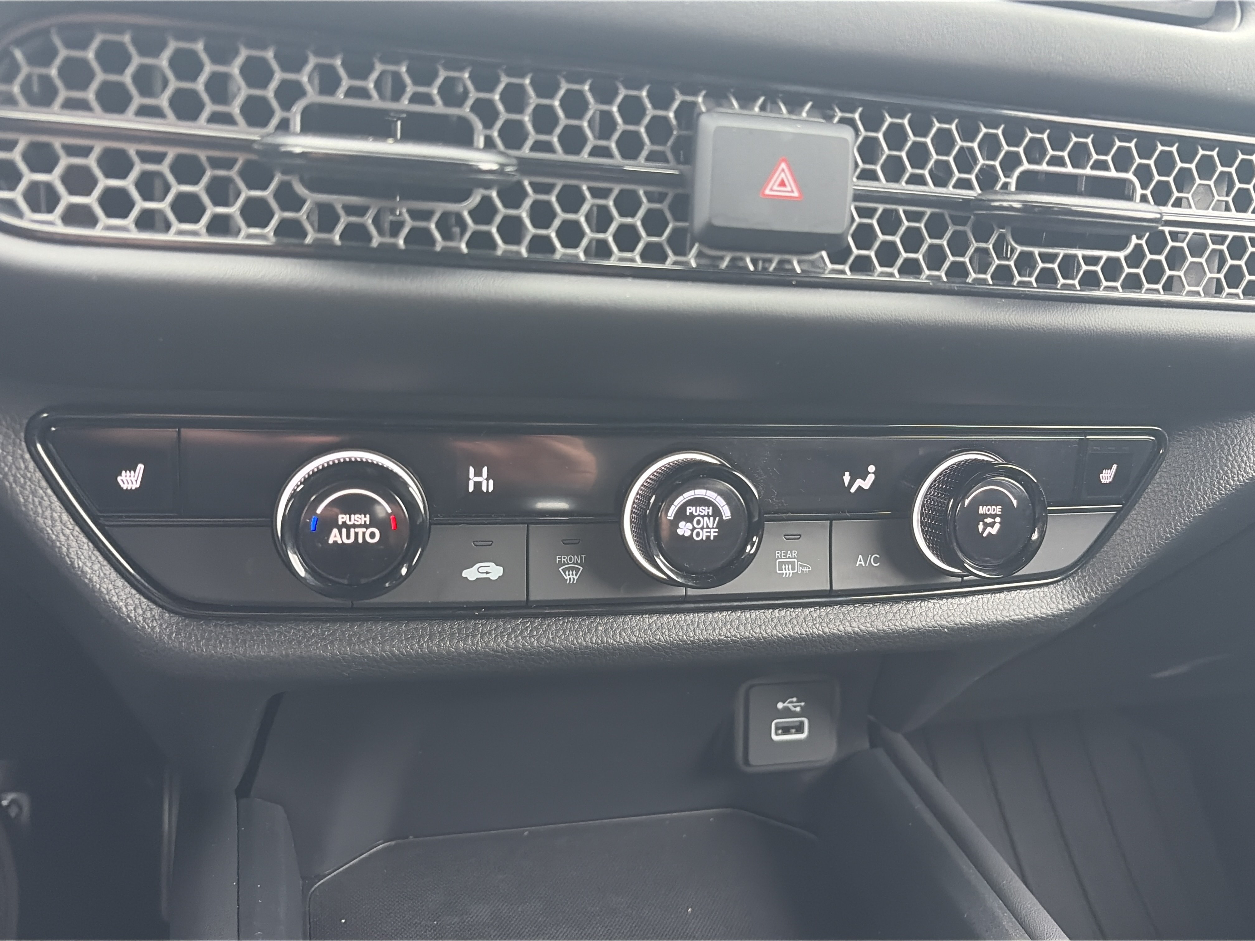 Certified 2025 Honda HR-V Sport image 30