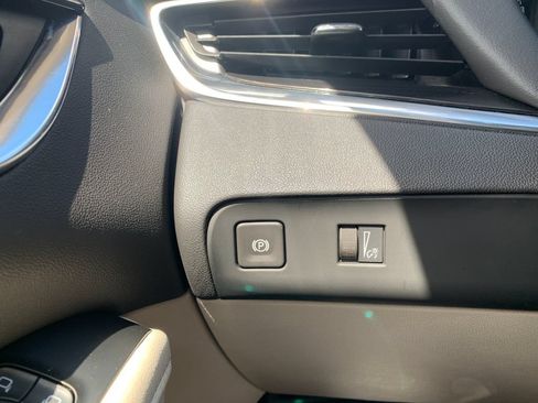 Used 2023 Buick Enclave Essence w/ Experience Buick Package FWD image 20
