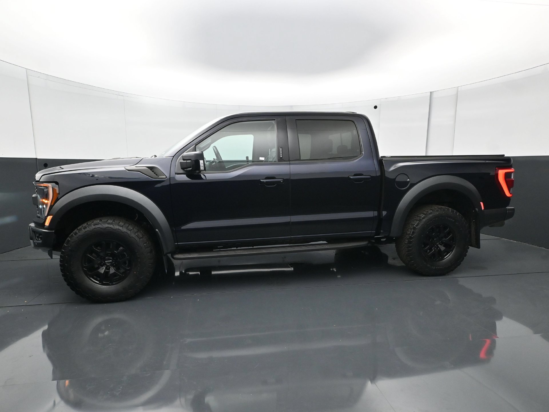 Used 2021 Ford F150 Raptor w/ Equipment Group 801A High AWD/4WD image 3