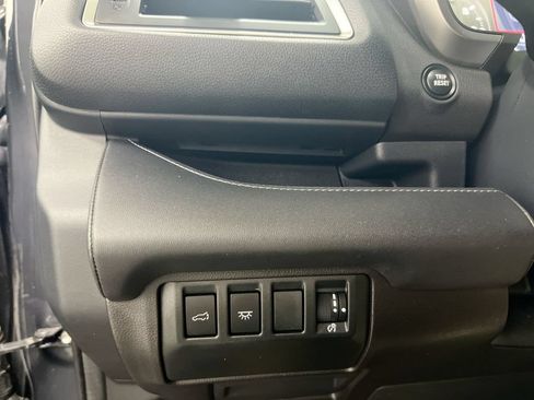 Used 2023 Subaru Ascent Limited AWD/4WD image 18