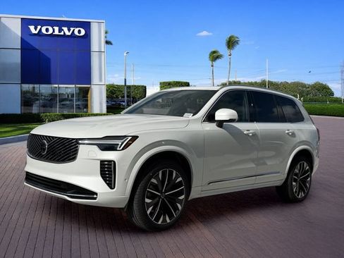 New 2026 Volvo XC90 B5 Plus AWD/4WD image 3