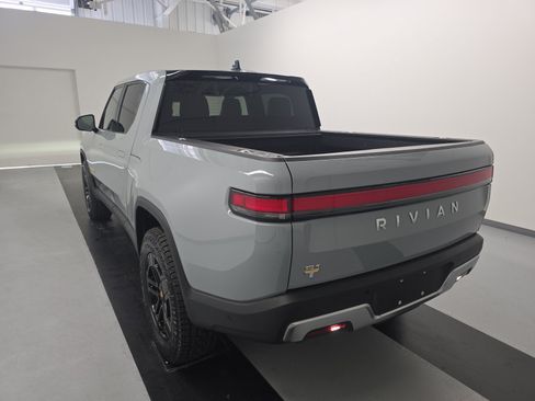 Used 2022 Rivian R1T Adventure AWD/4WD image 3