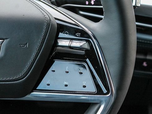 Used 2025 Cadillac Escalade IQ Sport 2 image 17