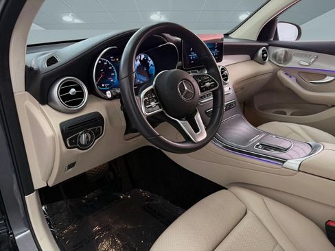Used 2023 Mercedes-Benz GLC 300 4MATIC Coupe image 4