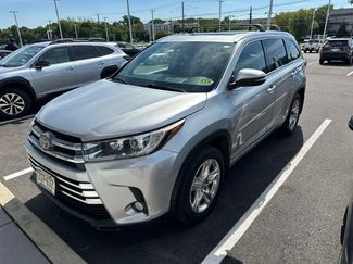 Used 2017 Toyota Highlander Limited w/ Protection Package #3 AWD/4WD video 1