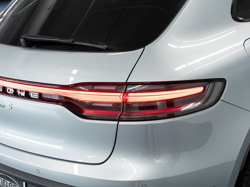 Used 2022 Porsche Macan S w/ Premium Package Plus AWD/4WD image 19