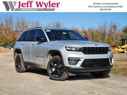 New 2025 Jeep Grand Cherokee Limited w/ Black Appearance Package image 1