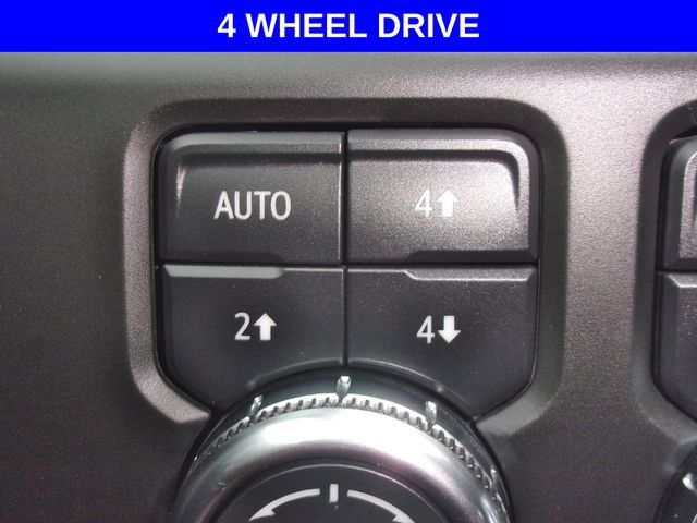 Used 2024 GMC Sierra 2500 Denali Ultimate AWD/4WD image 13