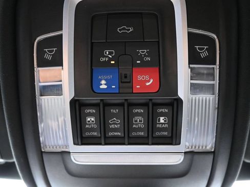 Used 2020 RAM 1500 Limited AWD/4WD image 16