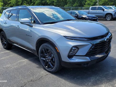 Used 2024 Chevrolet Blazer RS w/ Enhanced Convenience Package FWD image 8