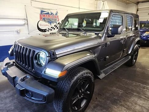 Used 2021 Jeep Wrangler Unlimited Sahara image 6