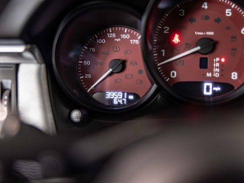 Used 2023 Porsche Macan S image 24