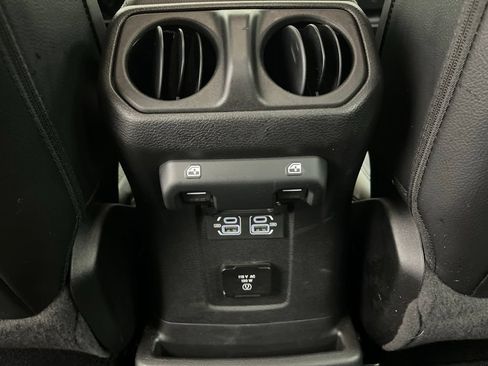 Used 2022 Jeep Wrangler Unlimited Sahara AWD/4WD image 23