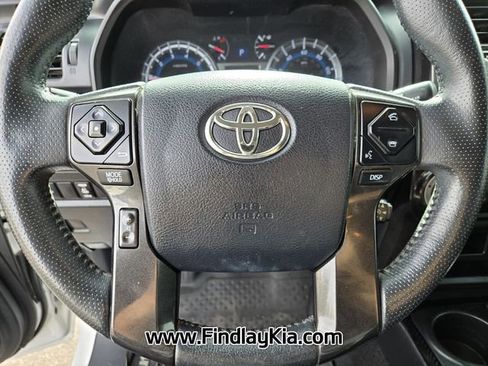 Used 2018 Toyota 4Runner TRD Off-Road Premium image 23