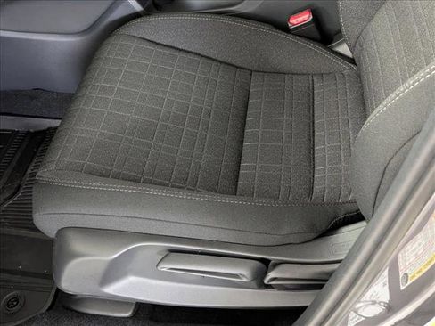 New 2026 Honda HR-V LX image 4