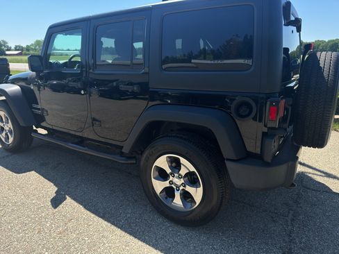 Used 2017 Jeep Wrangler Unlimited Sport w/ Quick Order Package 24S AWD/4WD image 7