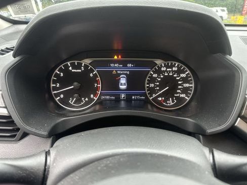 Used 2023 Nissan Altima 2.5 SV AWD/4WD image 12